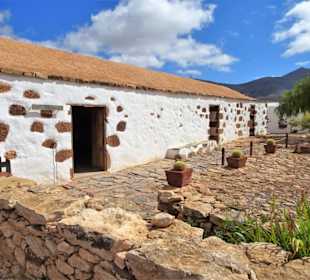 Gebäude des Ecomuseo La Alcogida