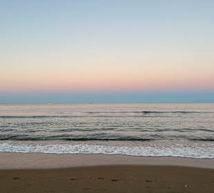 Strand Side
