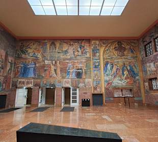 Wand-Gestaltung im Foyer