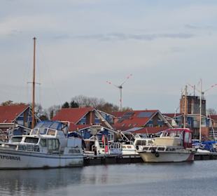 In der Marina des Hafens von Weener
