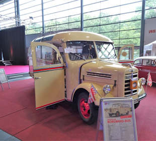 In der Automobil-Abteilung der Messe HanseLife