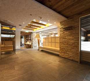 Ruhebereich mit Wasserbetten im Wellnesshotel 