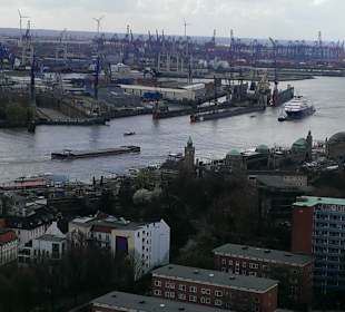 Ausblick zum Hafen
