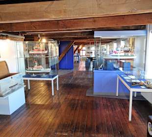 Impressionen aus den Räumen des Sielhafenmuseums