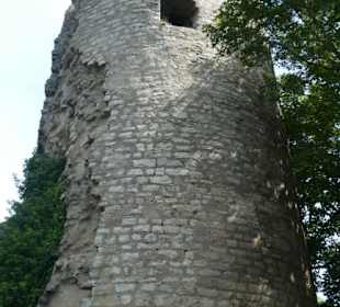 Unterwegs in der Ruine von Burg Neuhaus