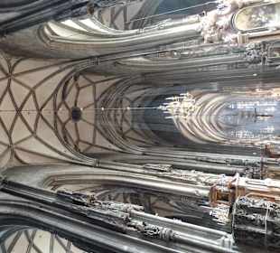 Mittelschiff vom Stephansdom