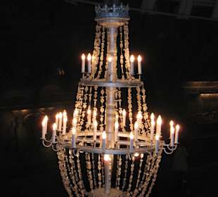 Kronleuchter aus Salzkristallen