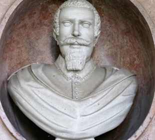 In den Gruftarkaden des Sebastiansfriedhofes