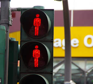 Weil die meisten doppelt Sehen