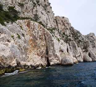 Impressionen von der Bootsfahrt durch die Calanque