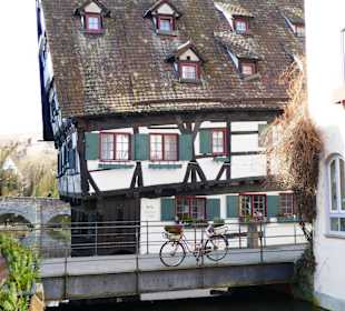 Richtig schiefes Hotel