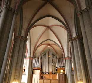 Blick in das Kirchenschiff
