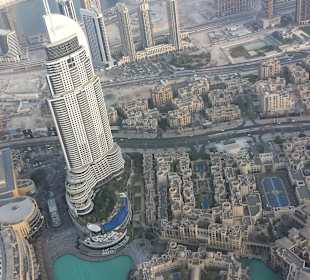 Burj Khalifa 122. Stock Rest. Atmosphere
