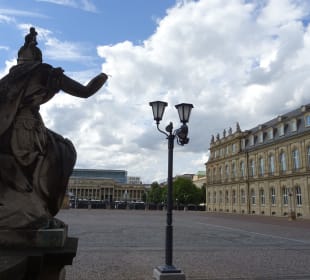  Neues Schloß