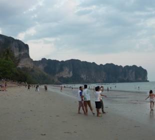 Пляж Ао Нанг (хорош и днем и вечером)