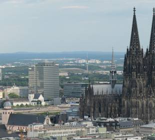 Ausblick vom Osman30 im 30.Stockwerk von Köln-Turm