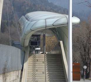 Spaceige Station "Löwentor" - Hungerburgbahn