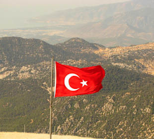 Góry Taurus ze szczytu Tahtali