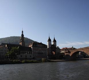 Blick von Neckar auf die Altstadt