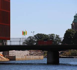 Eine der vielen Brücken