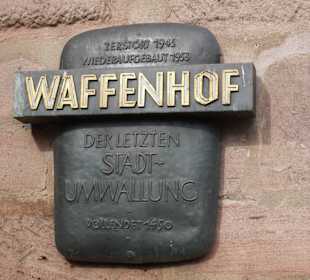 Historisches Eingansschild