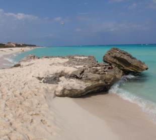 Strand (ca. 700 m vom Hotel)