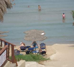 Taverne mit Gratis Liegen und super Strand