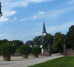 Großzügige Parkanlage