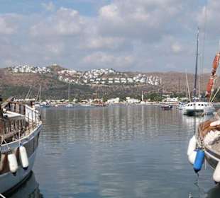 Im kleinen Hafen von Bitez