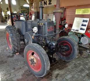 Rundgang durch die Gulfhofanlage des Museums