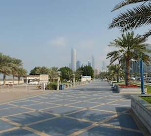 Übergang Corniche zum Beach