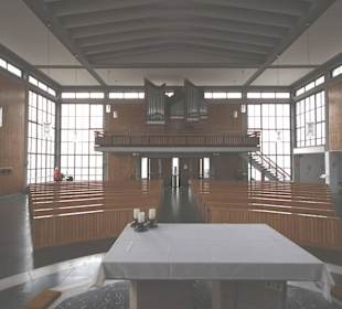 Blick auf die Orgelempore