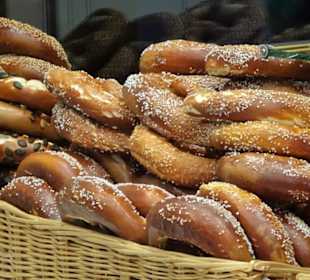 Rundgang über den "Markt der Engel"