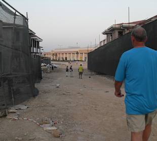 Weg zum neuen Einkaufszentrum