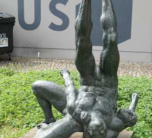 Bei einem Bummel im Magdeburger Skulpturenpark