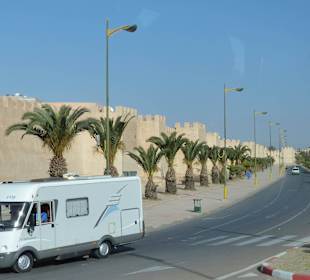 Die Stadtmauer von außen