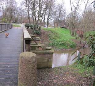 Die Queich am Ludwigstor