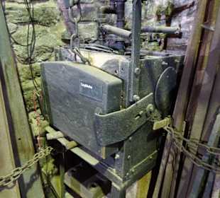 Rundgang durch die Hallen der Gesenkschmiede