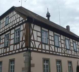 Beim Rathaus von Münnerstadt