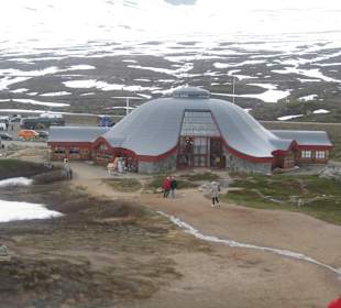 Polarkreiszentrum 66' 33’ N