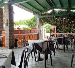 Plätze auf der namensgebenden Veranda