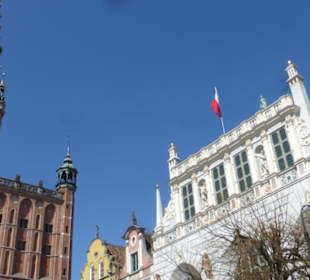 Unterwegs auf dem Königsweg: Rathaus und Artushof