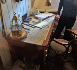 Arbeitsplatz des Nautikers der Rickmer Rickmers