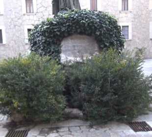 Plaza del Bisbe Campins