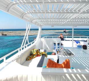 Auf der schönen Yacht