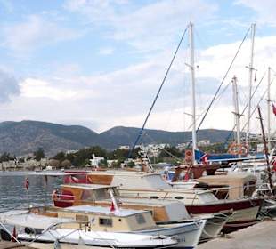 Im kleinen Hafen von Bitez