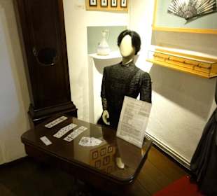 Rundgang durch die Ausstellung des Museums