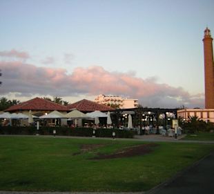 Strandpromenade Meloneras mit Faro