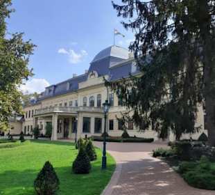 Schlossfront