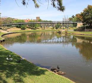 Parkanlagen um den Torrens River
